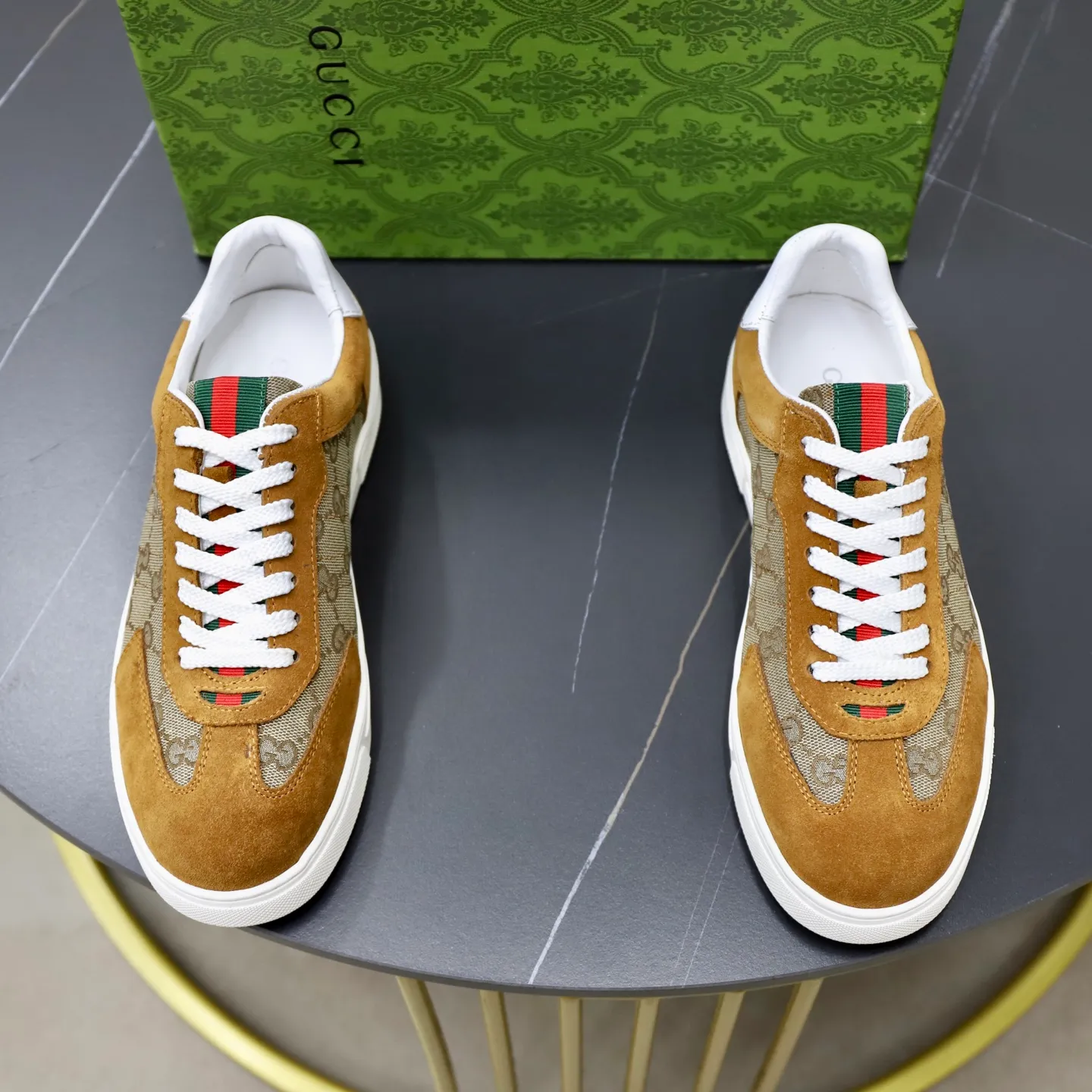 Ex-factory price: 380💰🙅‍♂️🙅‍♂️🙅‍♂️ Brand: Gucci GUCCi Standard code: 38-44 (45 customized) Grade: Same as the official website Material: Original leather splicing Comfortable and breathable sheepskin lining Original wear-resistant outsole Style category: Men's fashionable casual shoes Running sneakers Distinguished luxury brand elements Top luxury Color: actual picture color
